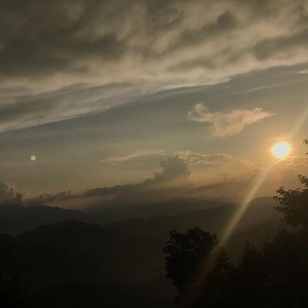 Bunjungle Adventures Hotel Kathmandu Ngoại thất bức ảnh
